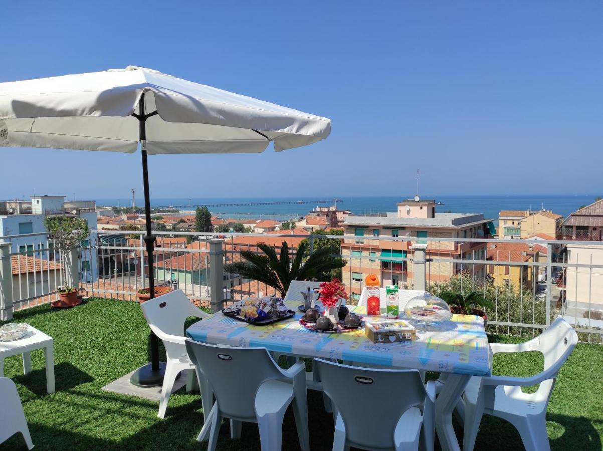 La Terrazza Apartman Falconara Marittima Kültér fotó