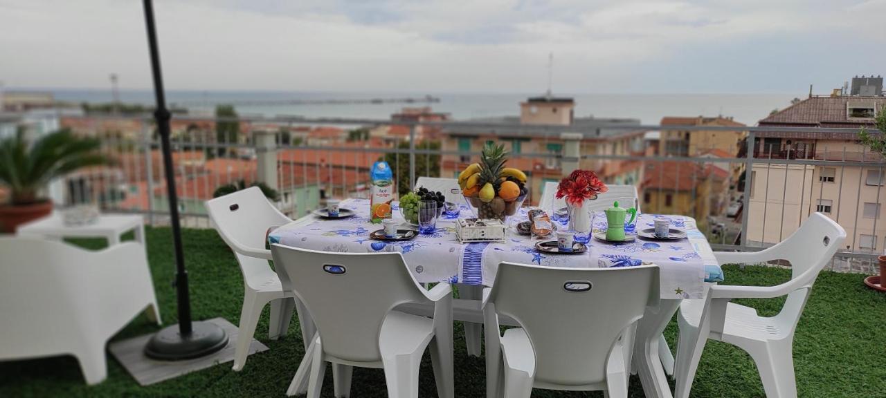 La Terrazza Apartman Falconara Marittima Kültér fotó