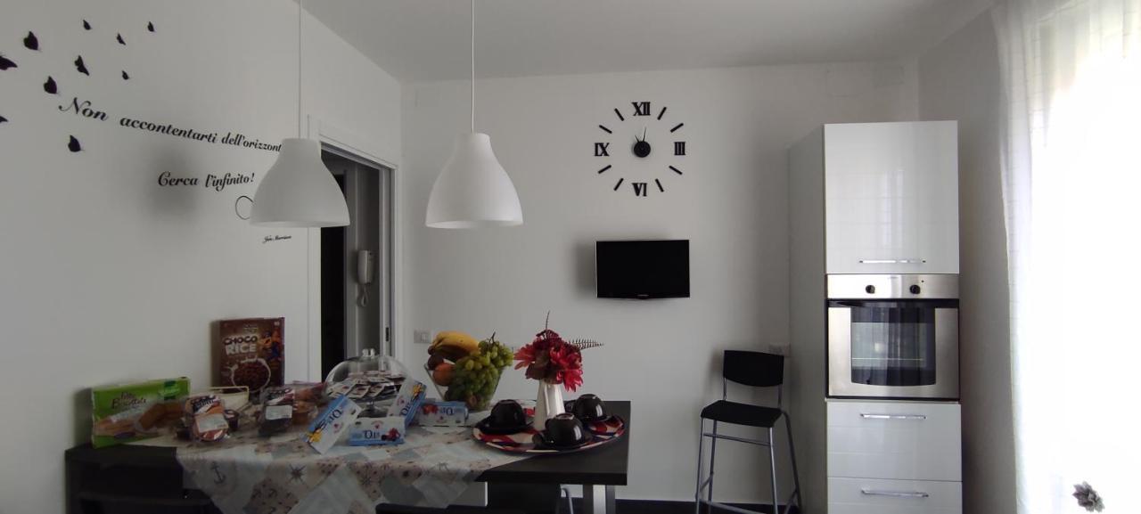 La Terrazza Apartman Falconara Marittima Kültér fotó