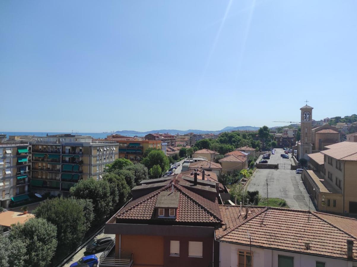 La Terrazza Apartman Falconara Marittima Kültér fotó